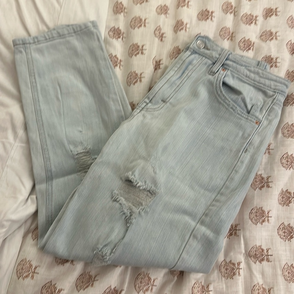 High-rise mom jean